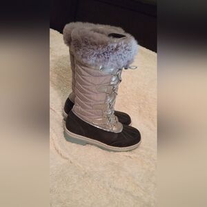 JUSTICE Shiny Gray Faux Fur Snow Winter Boots Girls Size 3